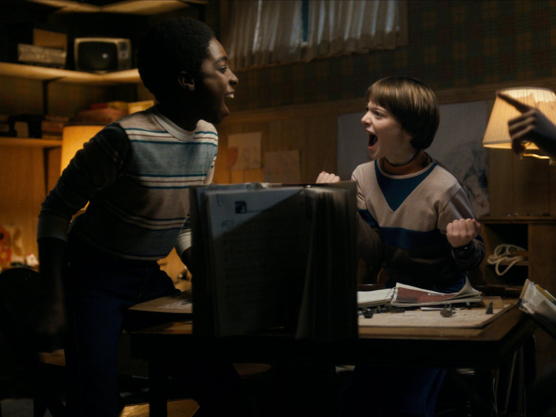 Thessalhydra Stranger Things: Spieltisch im Keller, Schirm und Figuren