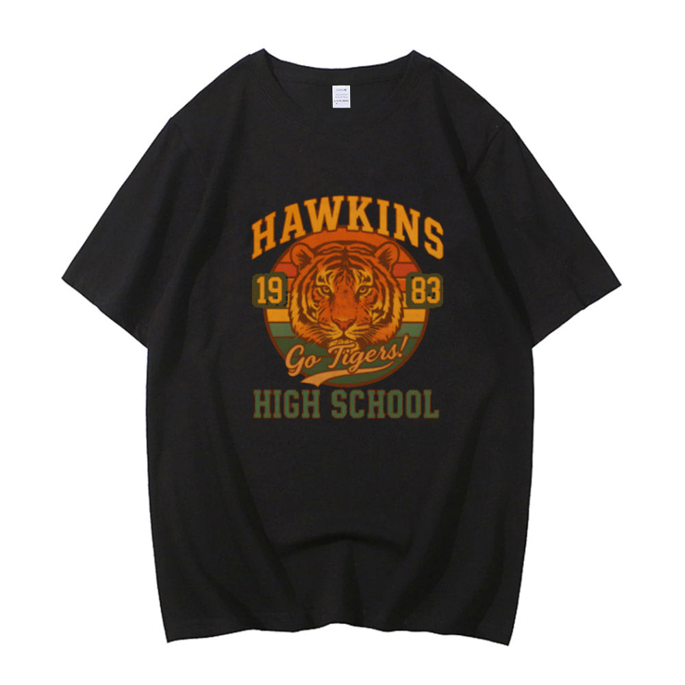 T-shirts homme Stranger Things – écusson Hawkins High School 1983