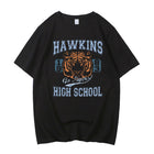 Herren-T-Shirt Stranger Things Hawkins High School Go Tigers