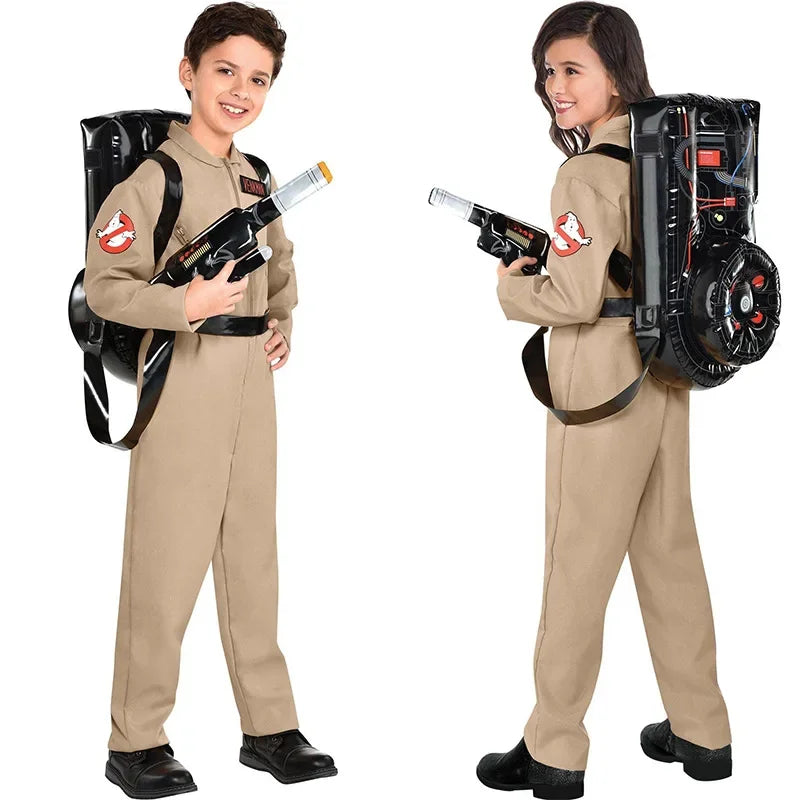 Kinder im Ghostbusters-Kostüm Stranger Things mit Rucksack