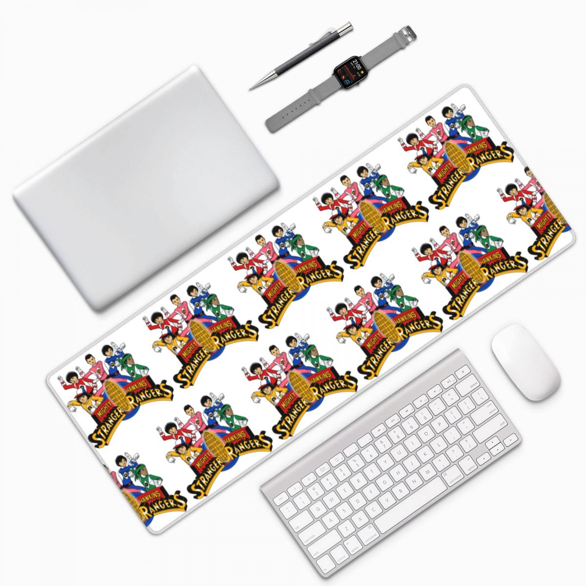 Tapis de souris XXL Stranger Things Mighty Hawkins Rangers 80 x 30 cm vu de face
