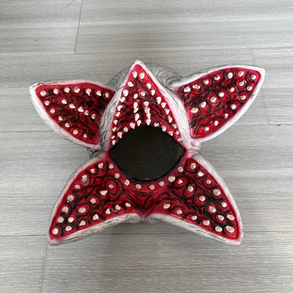 Masque Stranger Things fleur cadavre du Demogorgon – visuel 2