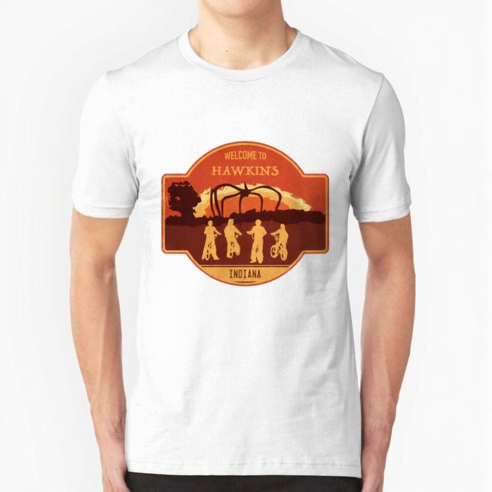 T-shirt homme Stranger Things Welcome to Hawkins Indiana écusson – coloris Blanc